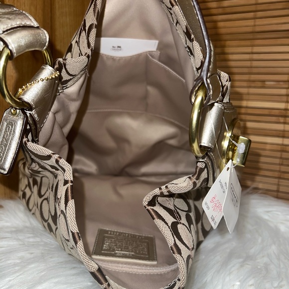 COACH Penelope Signature C Bag - Picture 9 of 12